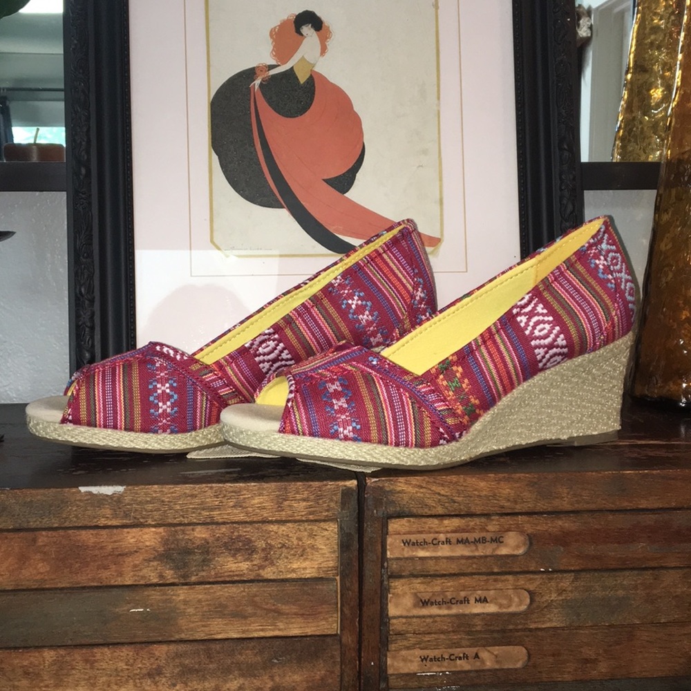 Sonoma peep toe summer shoes size 9